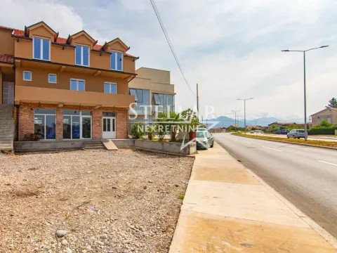 Izdavanje, poslovni prostor, 200m², Gornja Gorica, Podgorica - image 4