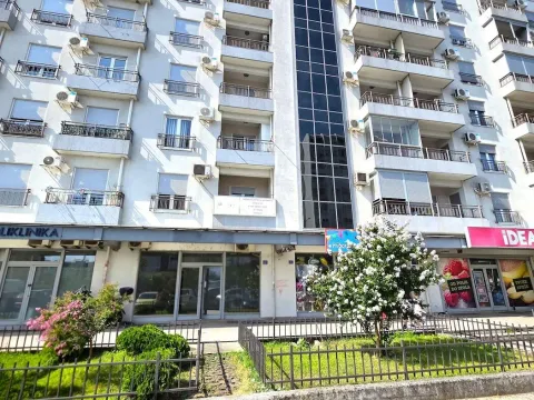 Rent, office space, 67m², Tuški Put, Podgorica - image 11
