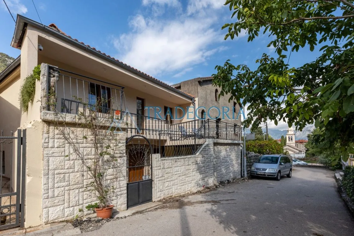 Prodaja, kuća, 170m², Škaljari, Kotor