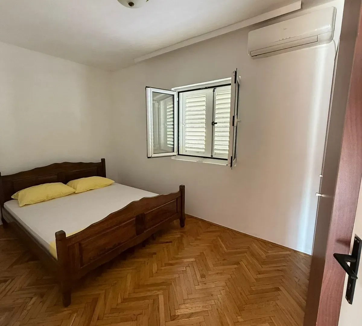 Rent, two bedroom apartment, 120m², Marići, Tivat