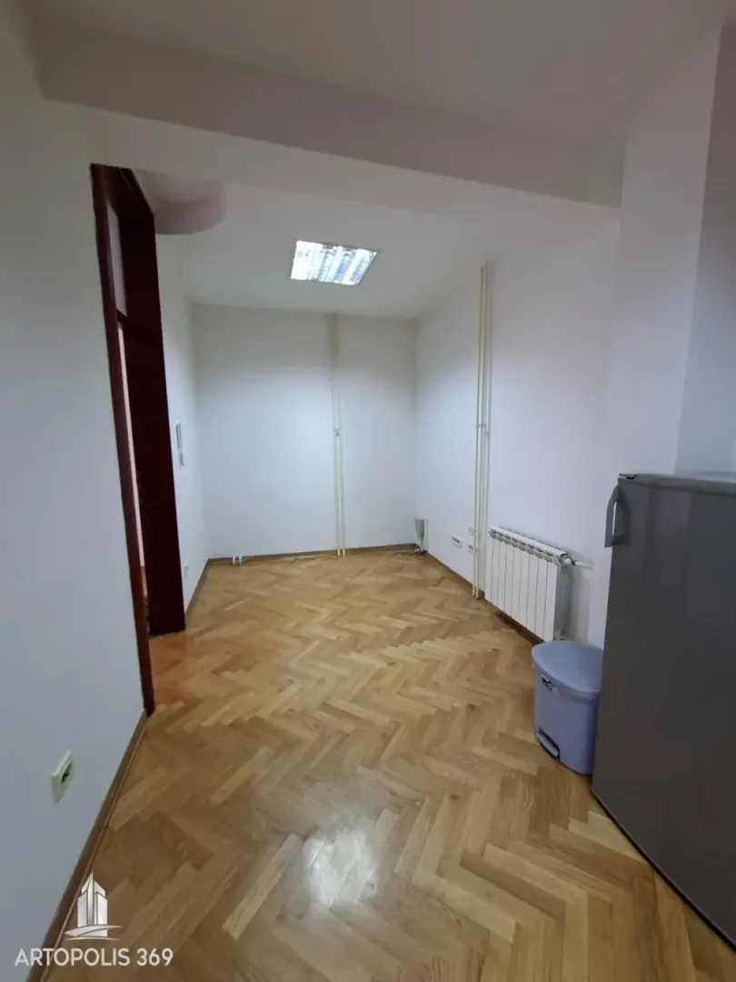 Rent, office space, 58m², Kalenić Pijaca, Vračar Sve Podlokacije