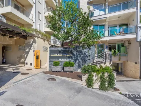 Sale, one bedroom apartment, 47m², Budva, Crna Gora - image 11