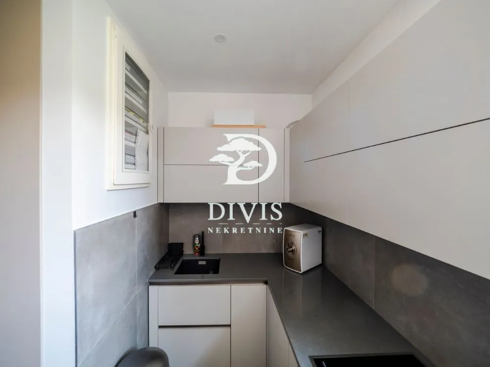 Sale, three bedroom apartment, 78m², Neimar, Vračar Sve Podlokacije