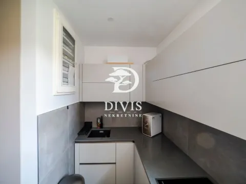 Sale, three bedroom apartment, 78m², Neimar, Vračar Sve Podlokacije - image 5