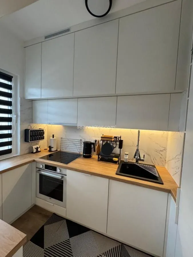 Izdavanje, jednosoban stan, 60m², Centar, Tivat