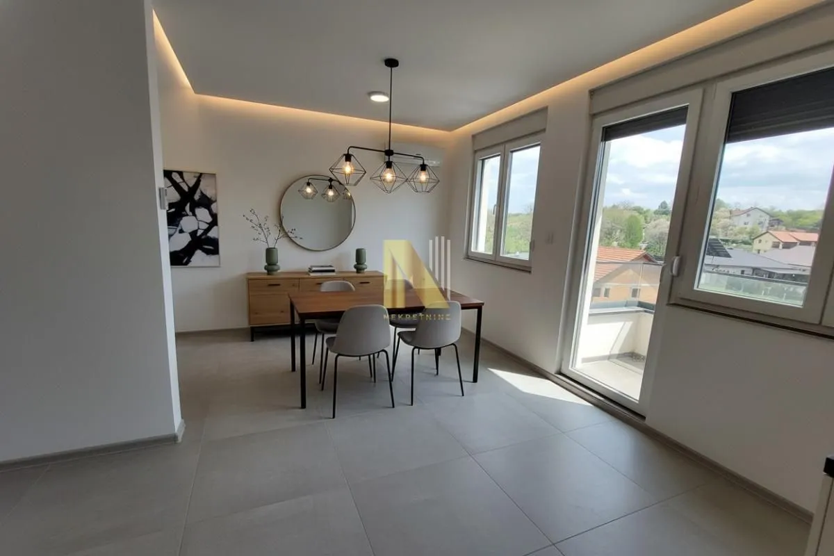 Prodaja, trosoban stan, 78m², Petrovaradin, Novi Sad