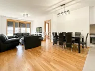 Izdavanje, četvorosoban stan, 110m², Crveni Krst, Beograd - image 1