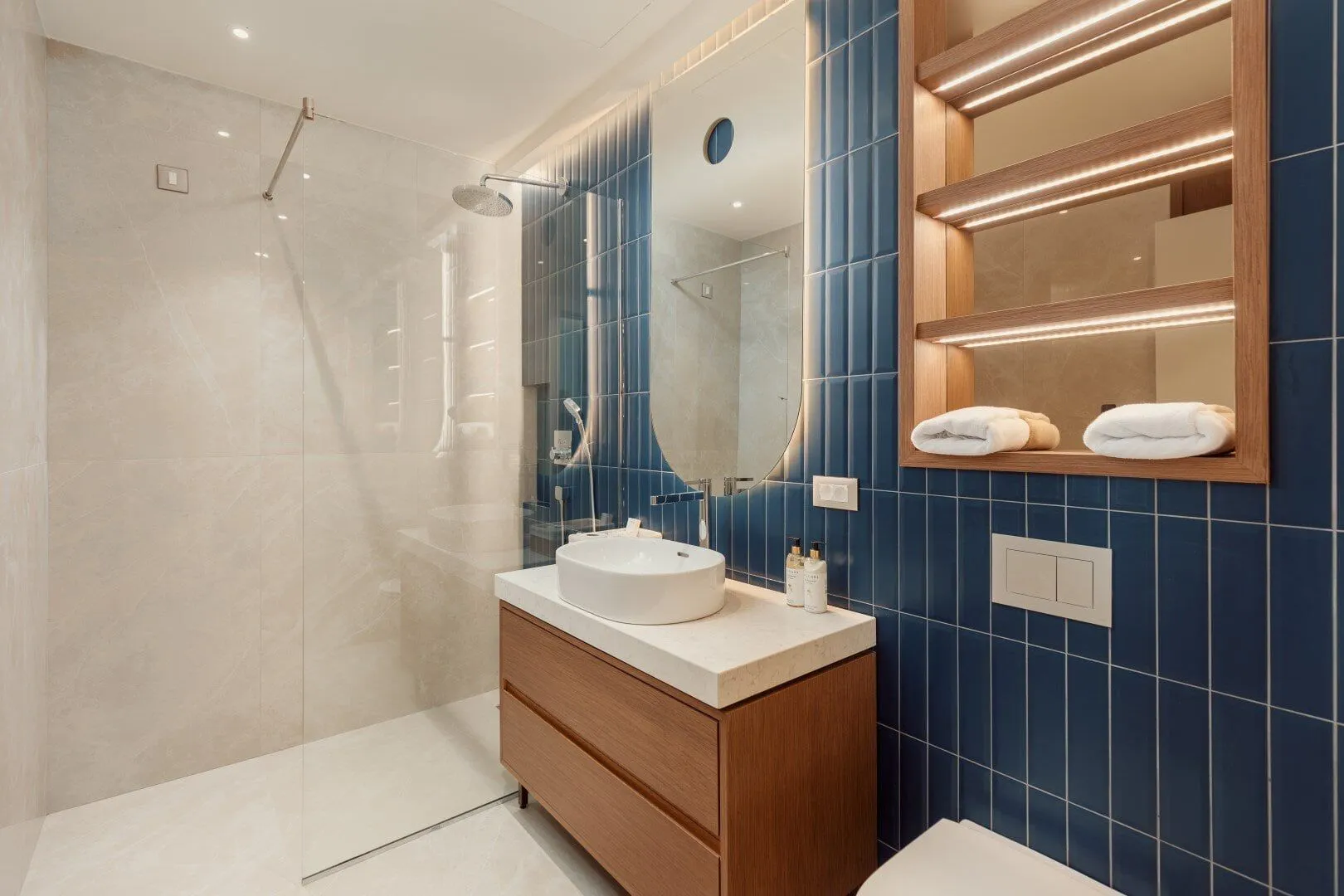 Prodaja, jednosoban stan, 53m², Risan, Kotor