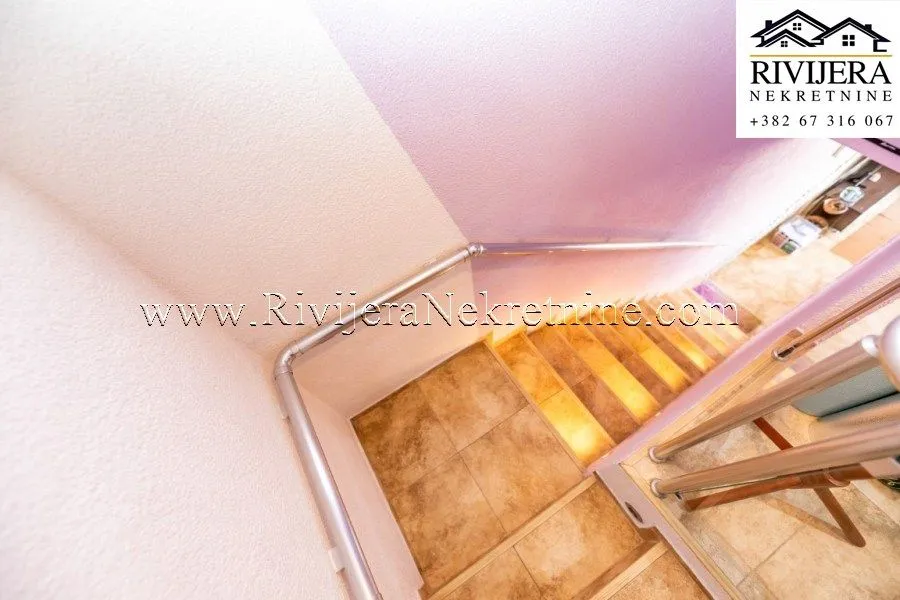 Prodaja, trosoban stan, 78m², Njivice, Herceg Novi