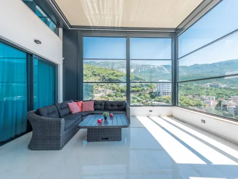 Sale, five bedroom apartment, 300m², Bečići, Budva - image 5