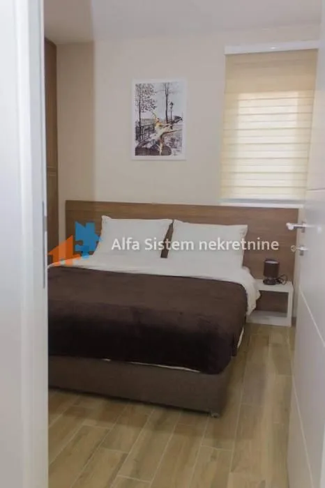 Izdavanje, stan, 65m², Stari Grad, Beograd