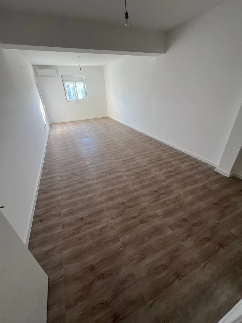 Rent, three bedroom apartment, 92m², Šušanj, Bar