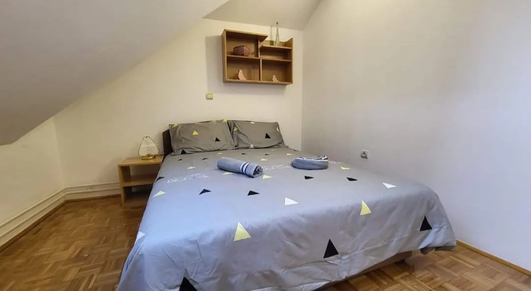 Izdavanje, trosoban stan, 80m², Detelinara, Novi Sad Sve Podlokacije