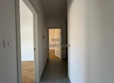 Rent, two bedroom apartment, 65m², Stari Aerodrom, Podgorica - image 9