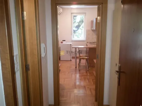 Izdavanje, garsonjera, 24m², Rotkvarija, Novi Sad Sve Podlokacije - image 6