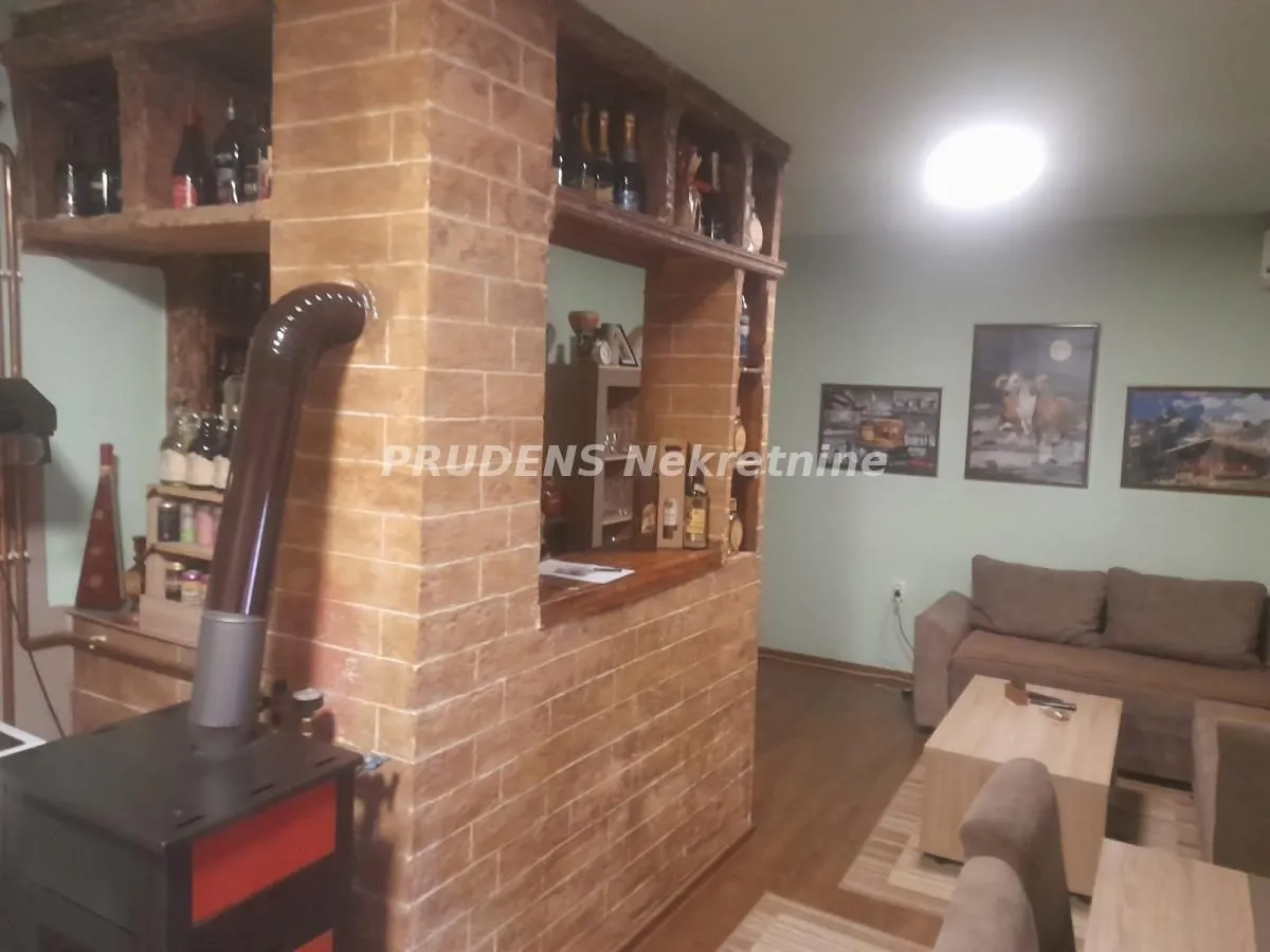 Sale, house, 90m², Deč, Pećinci