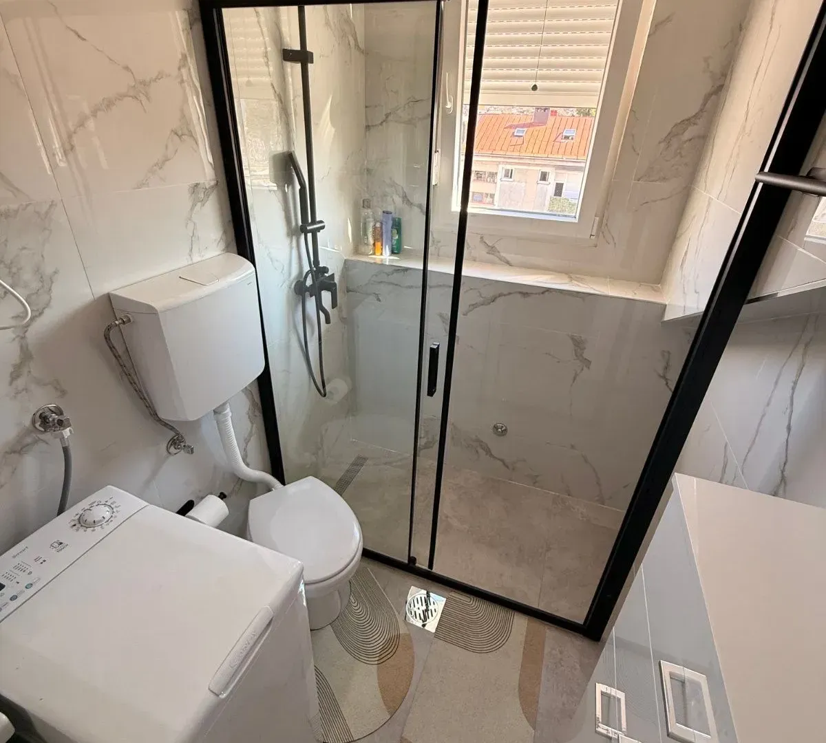 Izdavanje, jednosoban stan, 45m², Centar, Cetinje