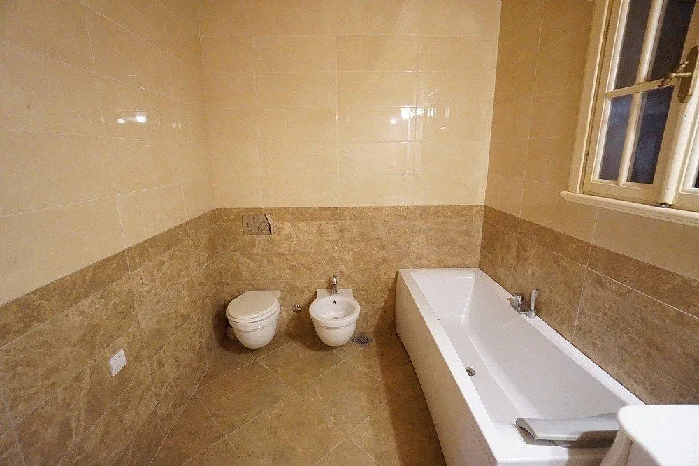 Prodaja, kuća, 400m², Šušanj, Bar