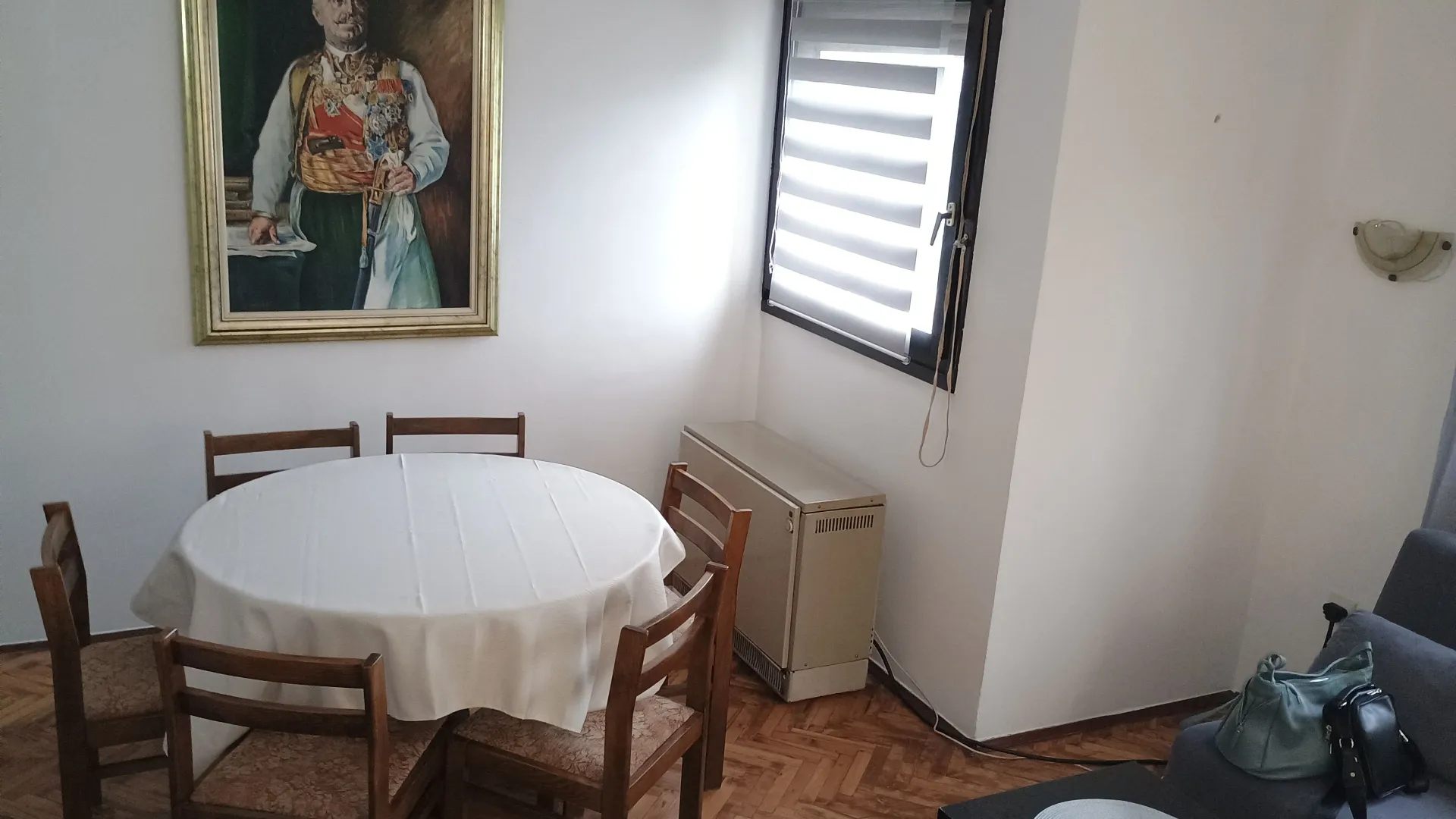 Izdavanje, jednosoban stan, 47m², Centar, Cetinje