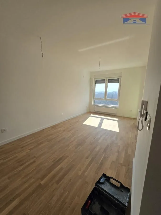 Izdavanje, trosoban stan, 73m², Novo naselje, Novi Sad