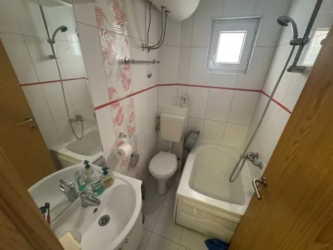 Prodaja, četvorosoban stan, 176m², Petrovac, Budva - image 11