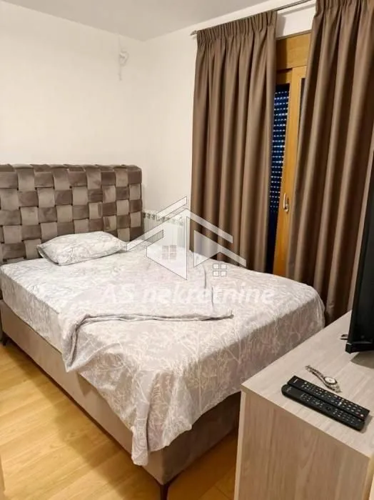 Rent, two bedroom apartment, 55m², Južni Bulevar, Vračar Sve Podlokacije