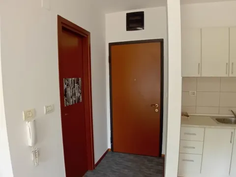 Prodaja, jednosoban stan, 30m², City Kvart, Podgorica - image 5