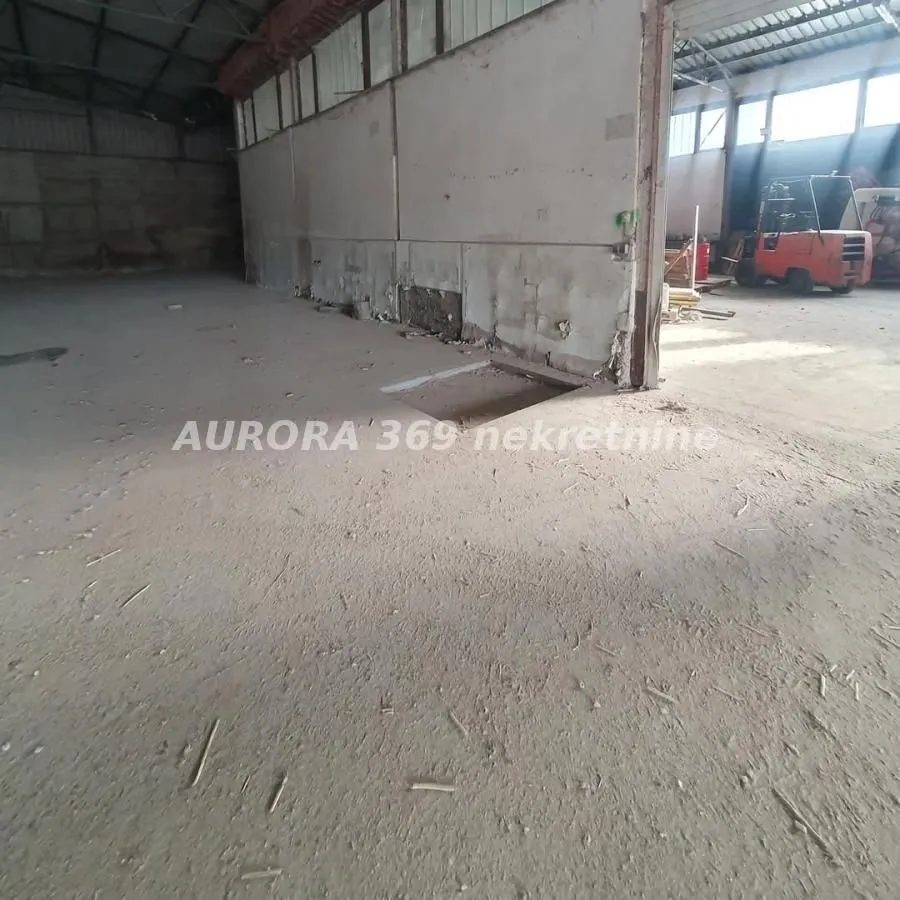 Rent, office space, 1000m², Irig, Srbija