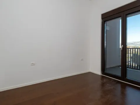 Prodaja, trosoban stan, 90m², Gornja Gorica, Podgorica - image 10