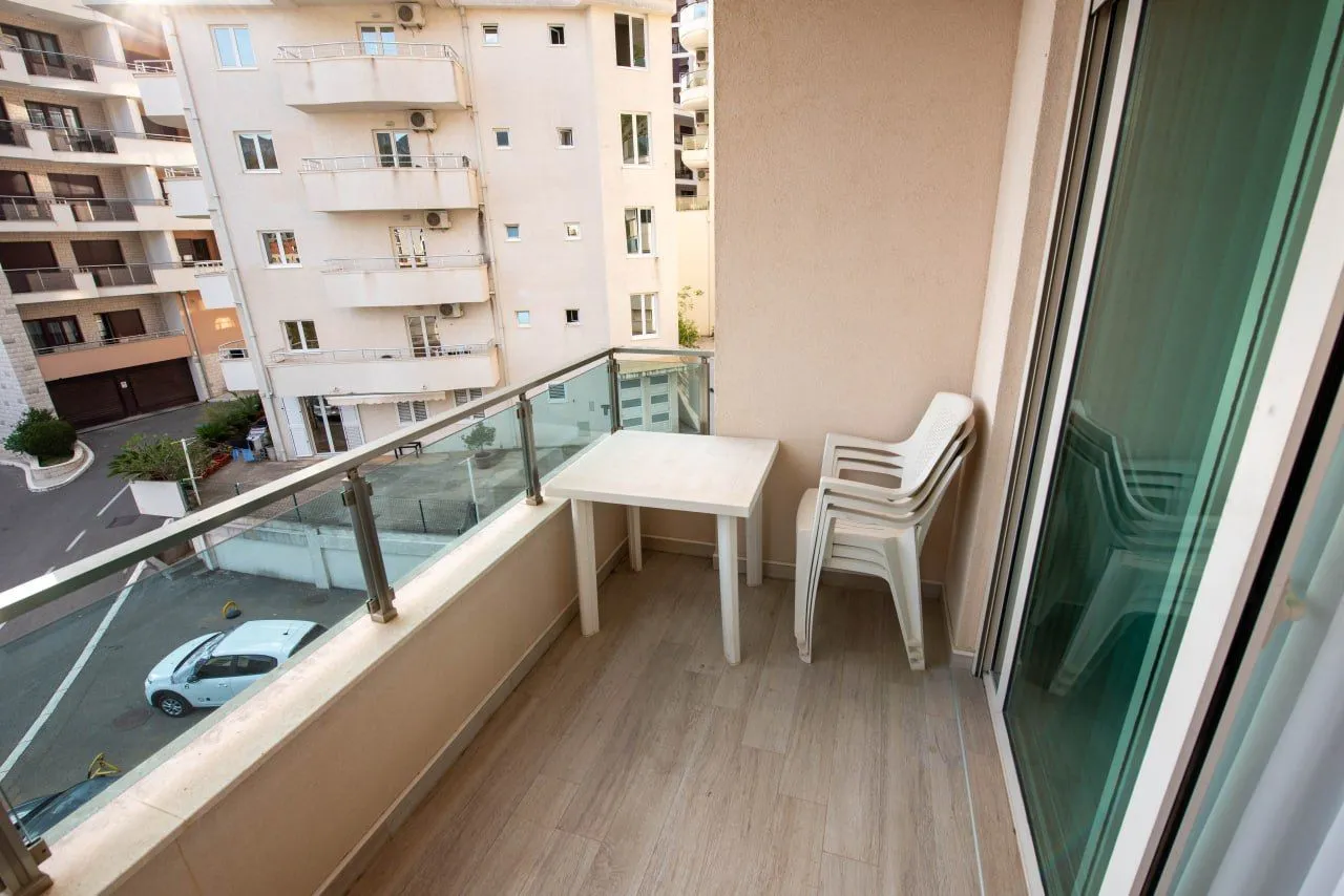 Sale, two bedroom apartment, 55m², Bečići, Budva