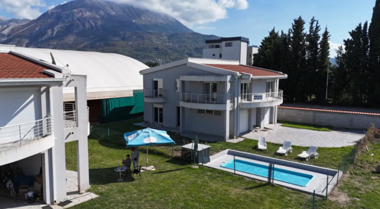 Sale, house, 300m², Bijelo Polje, Crna Gora
