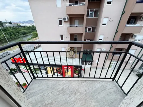 Rent, three bedroom apartment, 92m², Podgorica, Crna Gora - image 9