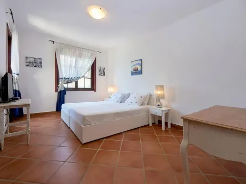 Prodaja, kuća, 235m², Kostanjica, Kotor - image 7