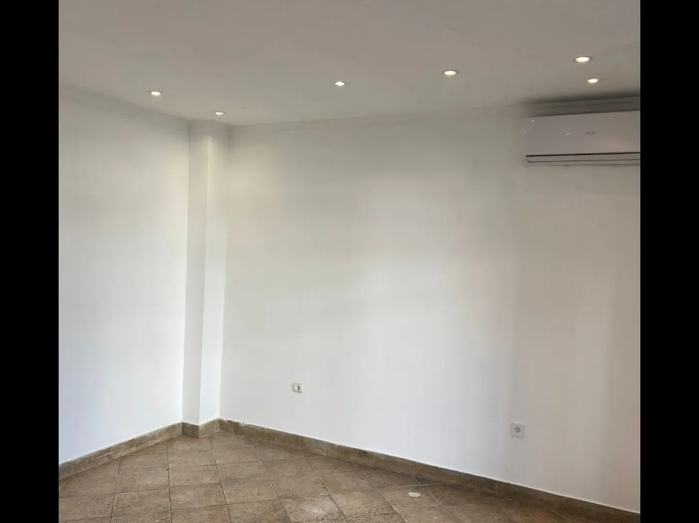 Rent, office space, 19m², Preko Morače, Podgorica