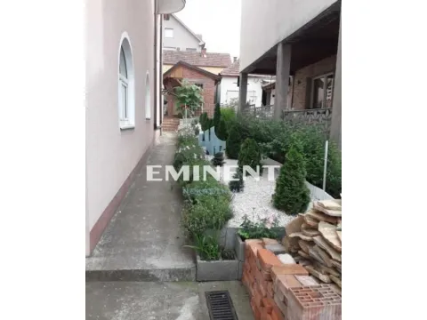 Sale, house, 322m², Grošnica, Kragujevac