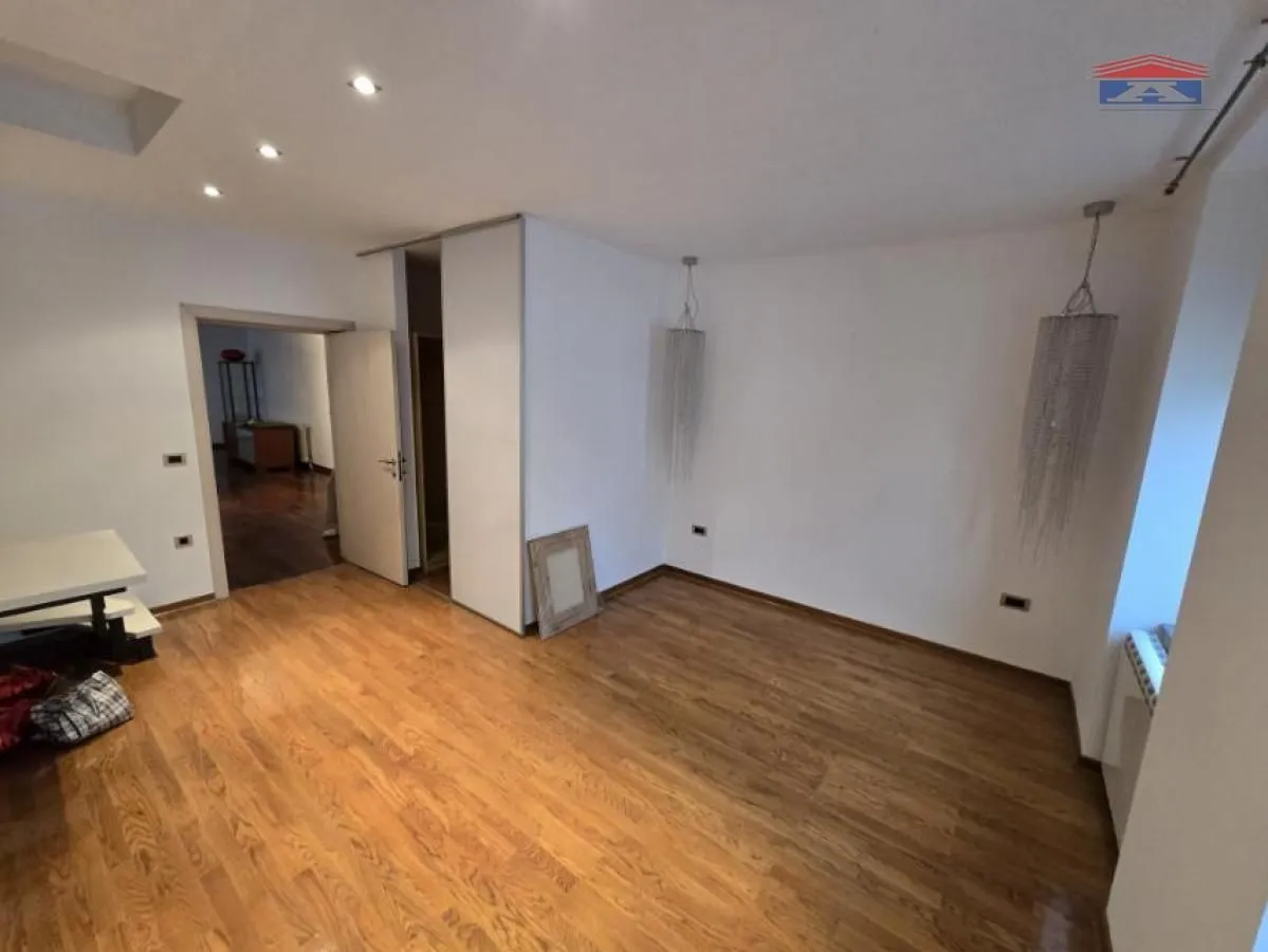 Rent, office space, 119m², Centar, Novi Sad