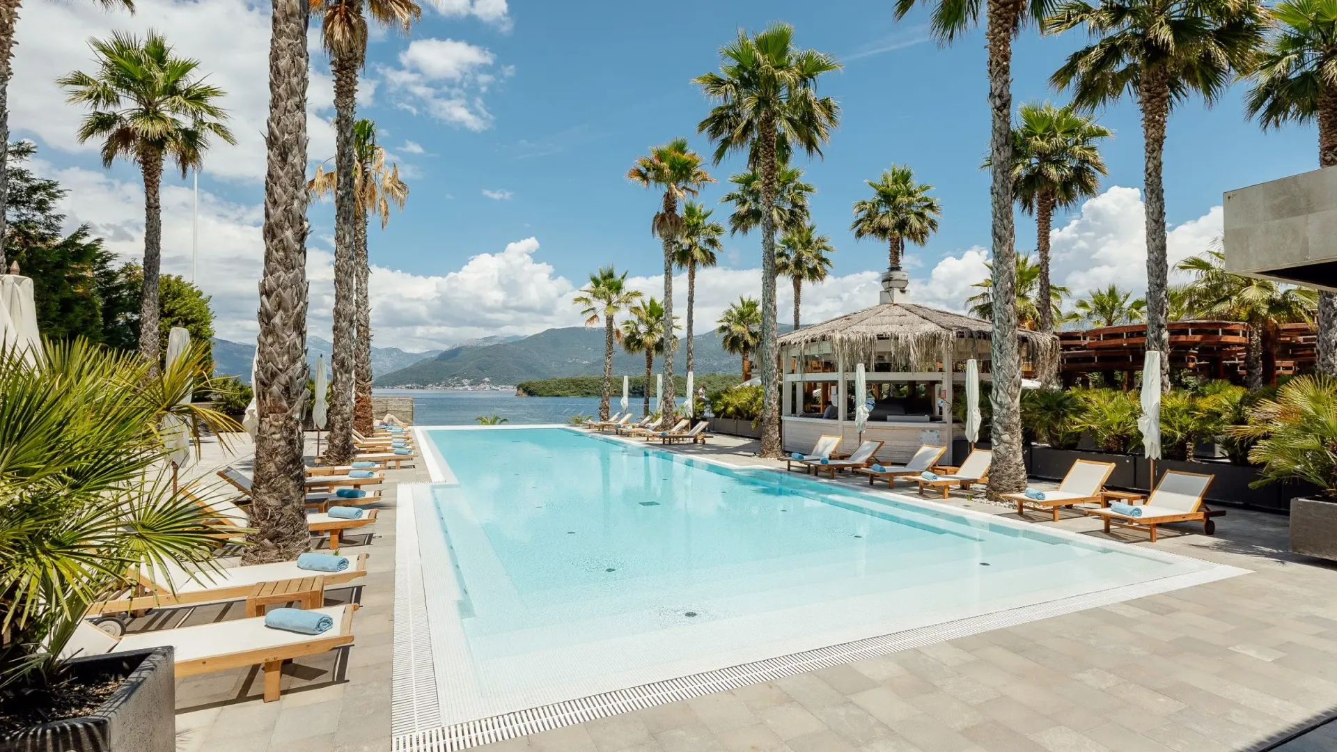 Prodaja, dvosoban stan, 300m², Đuraševići, Tivat