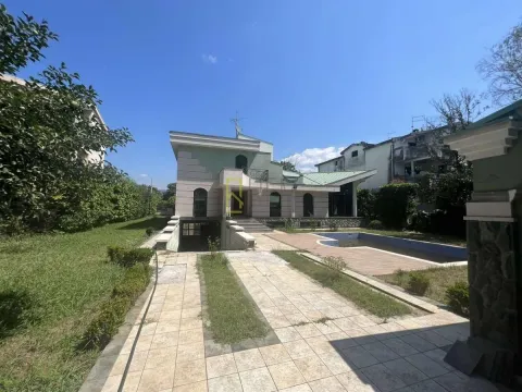 Izdavanje, kuća, 800m², Zagorič, Podgorica