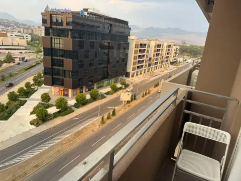 Izdavanje, jednosoban stan, 41m², Central Point, Podgorica