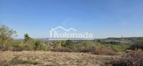 Pogled na okolni pejzaž i prirodu sa placa. - image 3