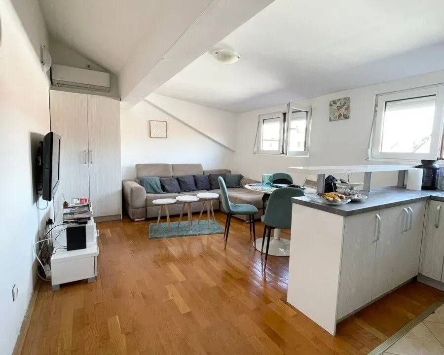 Prodaja, jednosoban stan, 41m², Blok 9, Podgorica