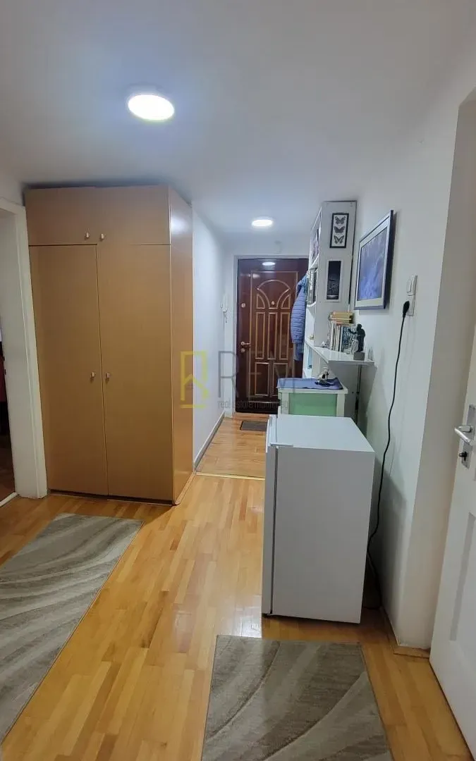Prodaja, jednosoban stan, 39m², Centar, Podgorica