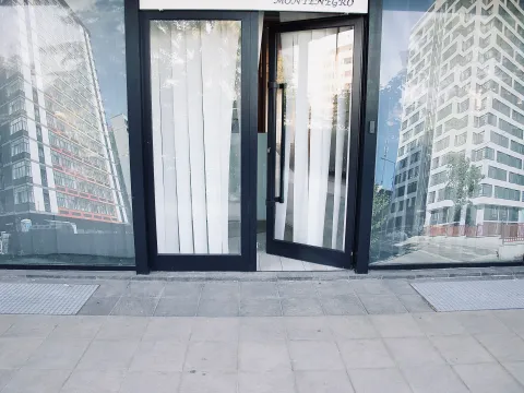 Izdavanje, poslovni prostor, 93m², City Kvart, Podgorica - image 20