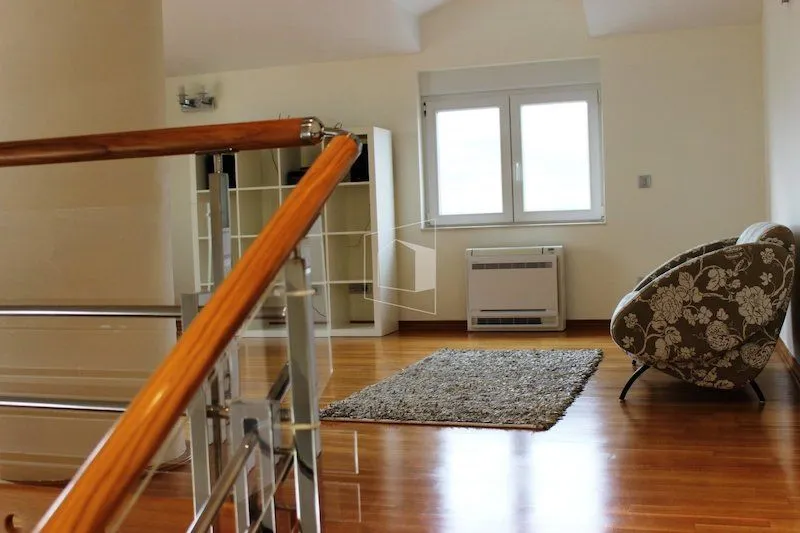 Sale, house, 300m², Donji Kokoti, Podgorica