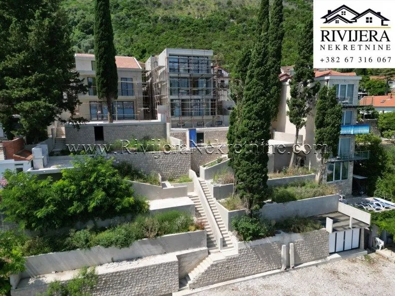 Prodaja, kuća, 430m², Njivice, Herceg Novi