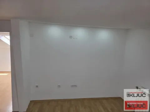 Prodaja, jednosoban stan, 33m², Socijalno, Novi Sad Sve Podlokacije - image 8