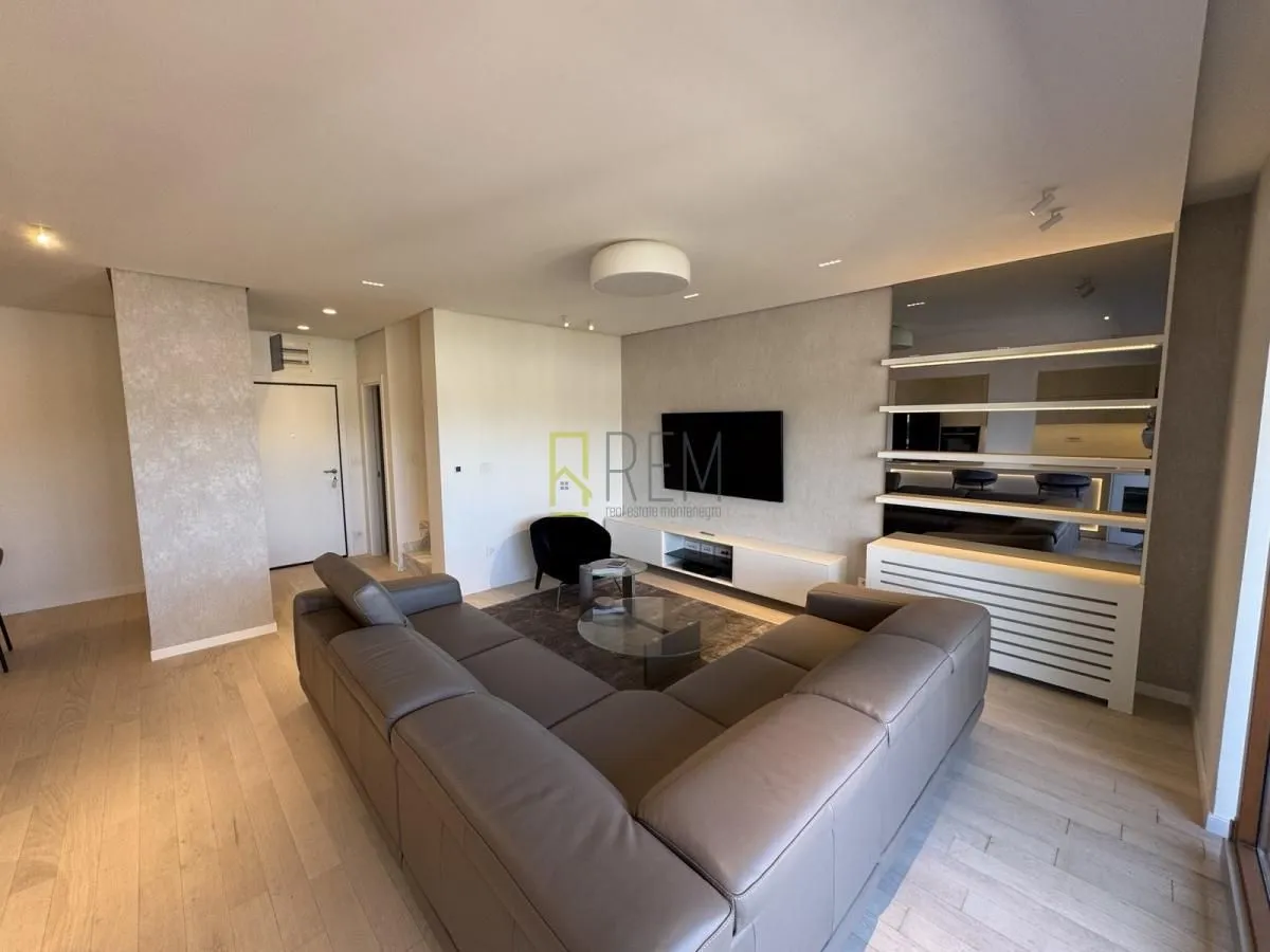 Rent, three bedroom apartment, 136m², Master Kvart, Podgorica