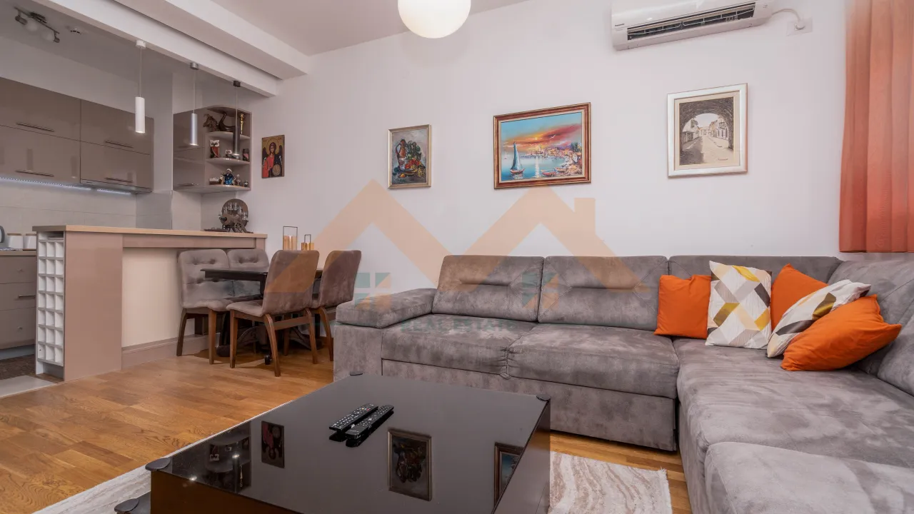 Izdavanje, jednosoban stan, 45m², City Kvart, Podgorica