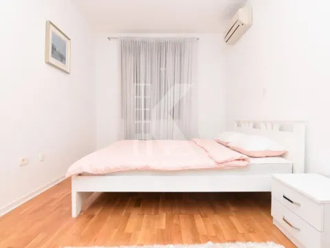 Izdavanje, dvosoban stan, 90m², Preko Morače, Podgorica - image 11