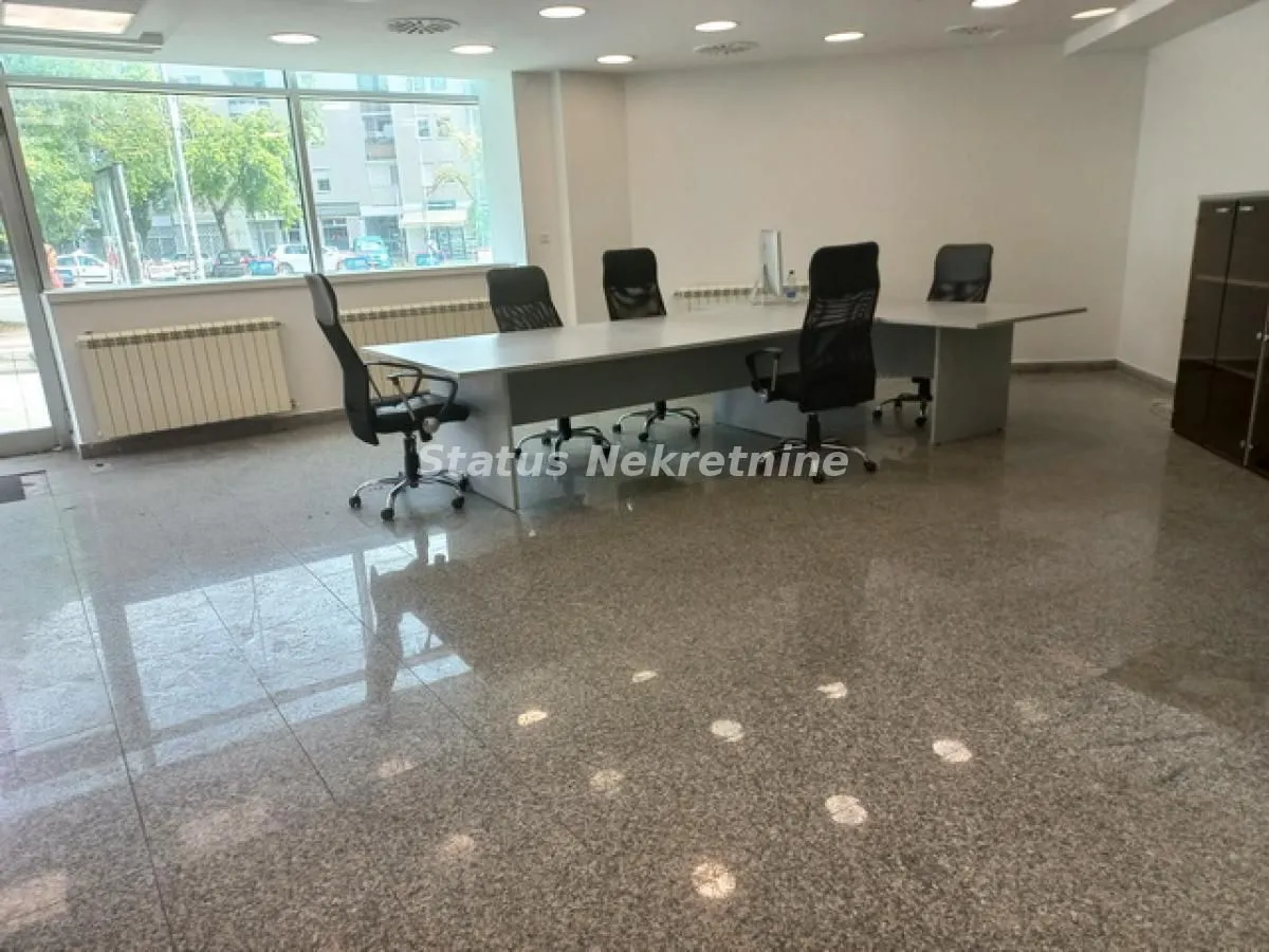 Sale, office space, 90m², Sajmište, Novi Sad